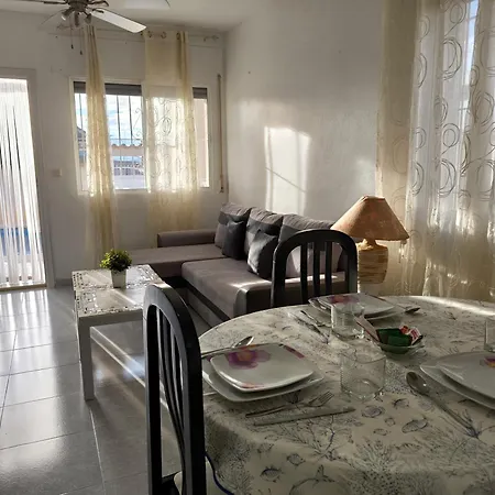 With Private Pool 15 Minutes From The Sea- La Siesta Vakantiehuis *