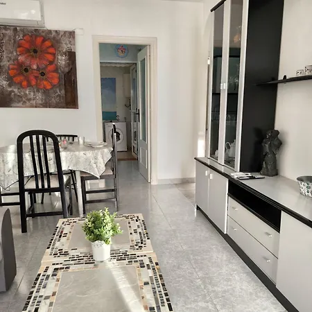 With Private Pool 15 Minutes From The Sea- La Siesta La Mata (Torrevieja)
